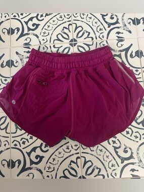 lululemon athletica Women's Hotty Hot Athletic Shorts